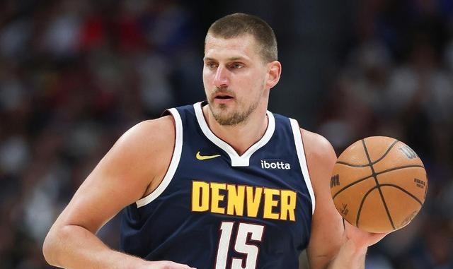 独行侠险胜约基奇，复出首战轰40分关键表现点燃全场！