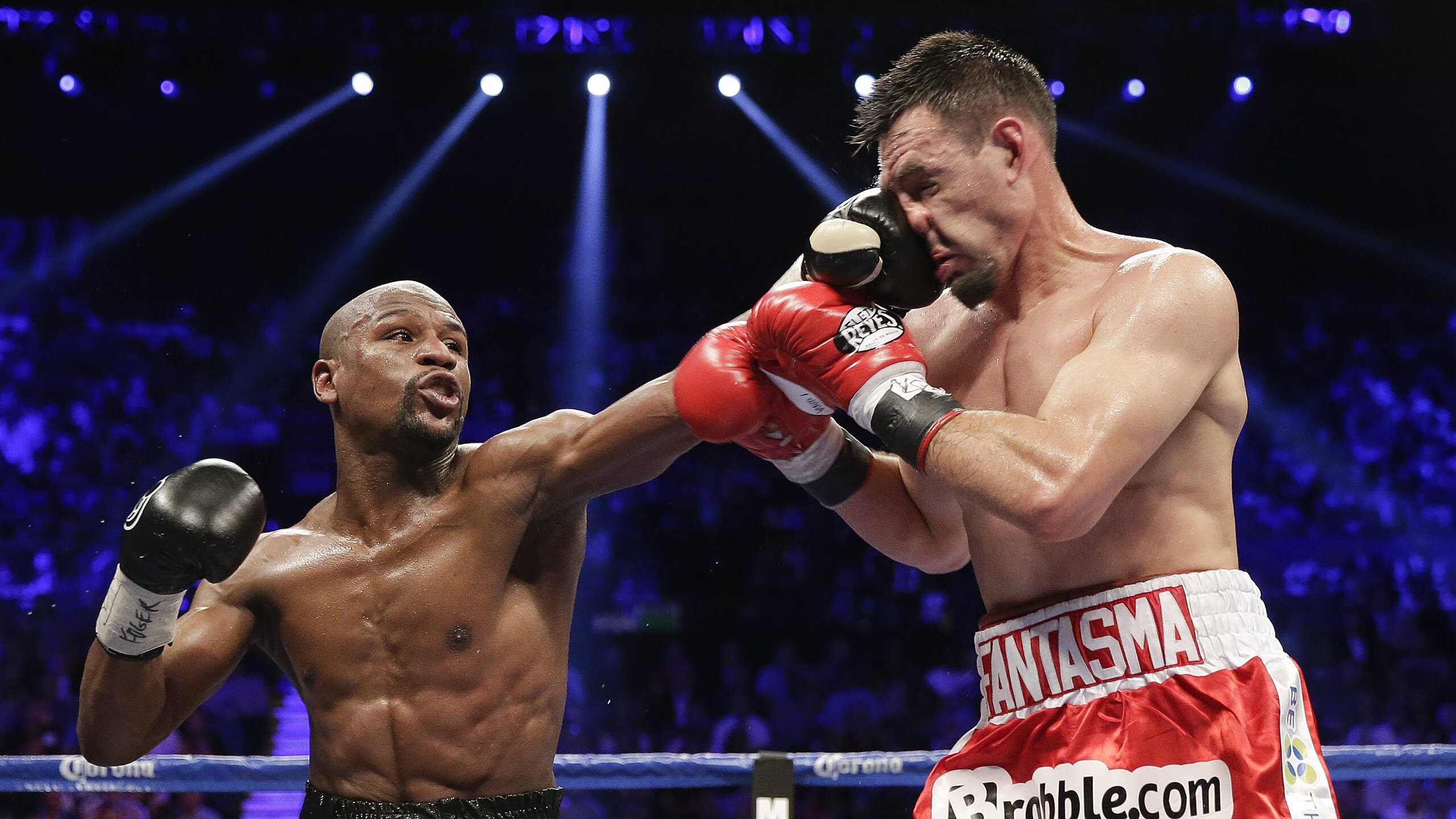 晋级下一阶段首场状态出色，中国队观众沸腾！，莎拉波娃重返赛场赛场气氛高涨